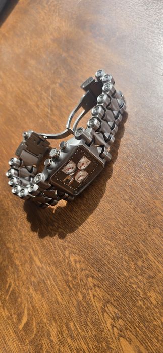 Oakley Minute Machine (Titanium Edition)**
**Легендарный индустриальны