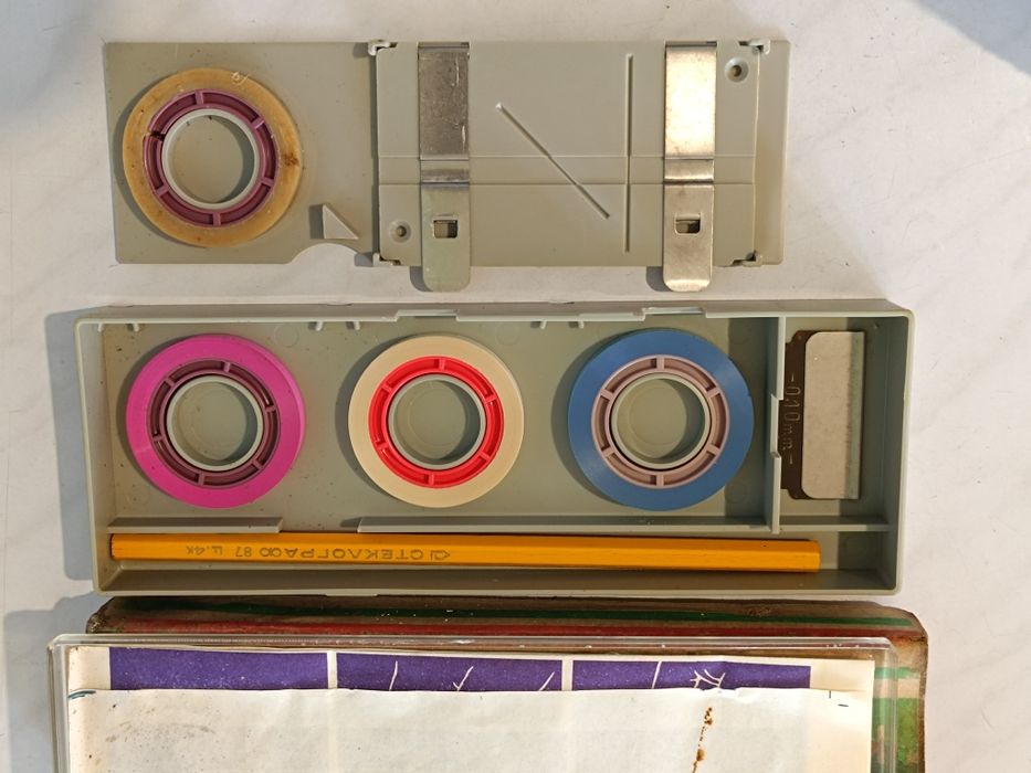 Набор к магнитофону новый