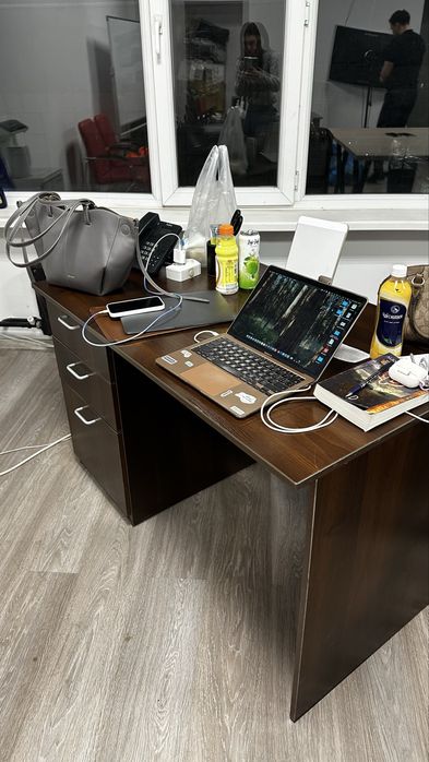 Идеальный стол для офиса