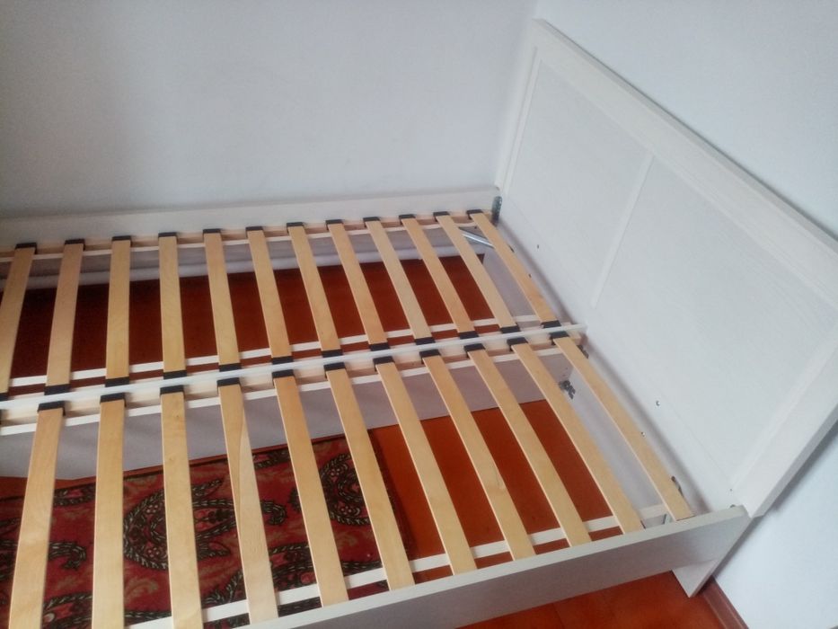 Продам двухспальную кровать.