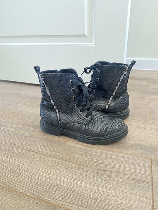 Осенний ботинка