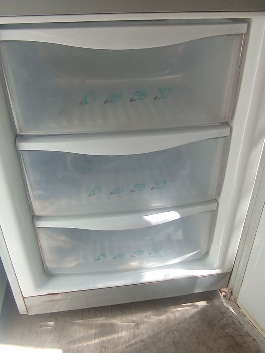 Продам холодильник