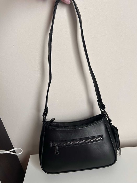 Черна дамска чанта