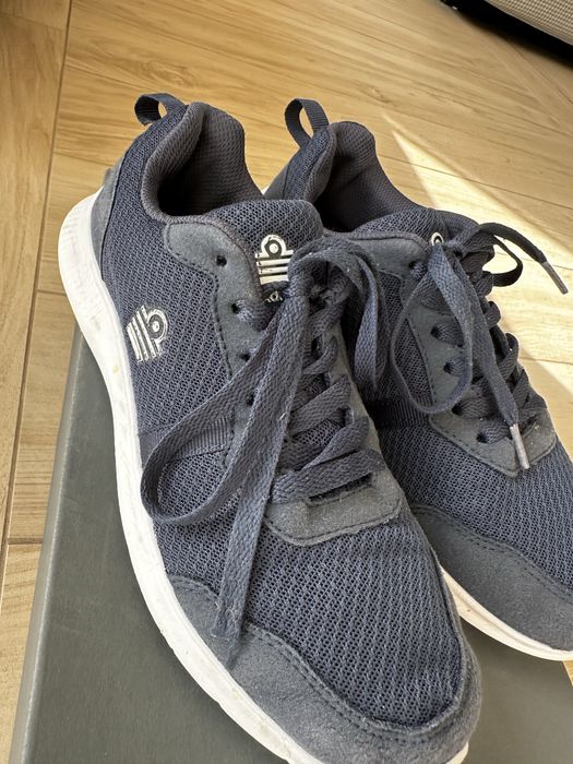 Спортни мъжки обувки