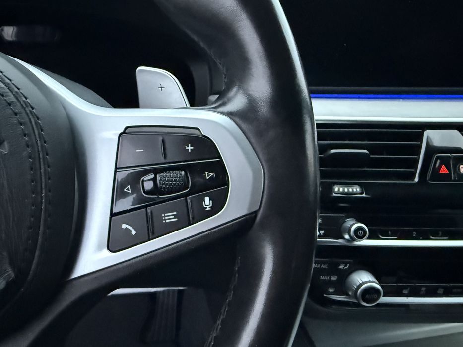 Bmw 530d xdrive 286cp 2021 Led full 106000 km avariat pret fix fix