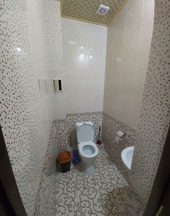 Shayxontohur tumani, Navoiy koʻchasi Mustaqillik maydoni yonida