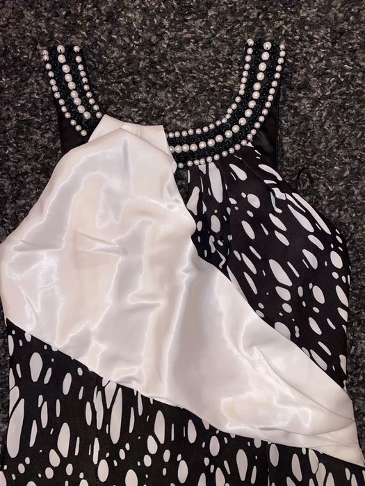 Нарядное платье на выход