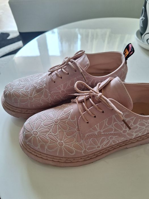 Дамски обувки боти ботуши маратонки