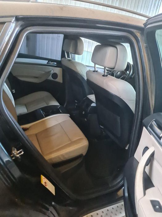 Vand bmw x6 3 litri diesel