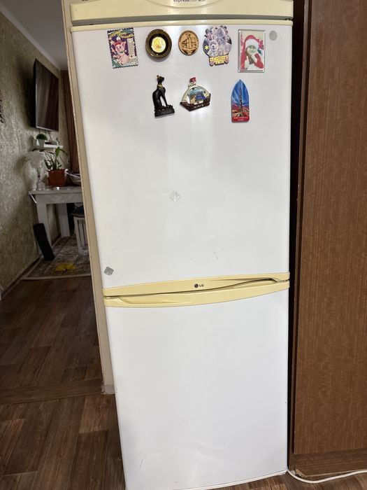 Продам холодильник LG