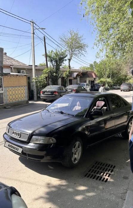 Ауди а4 продам срочно