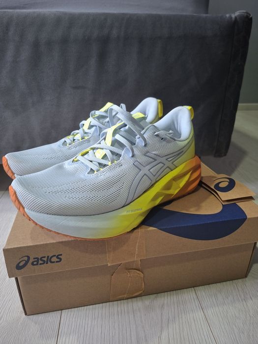 Asics Novablast 5