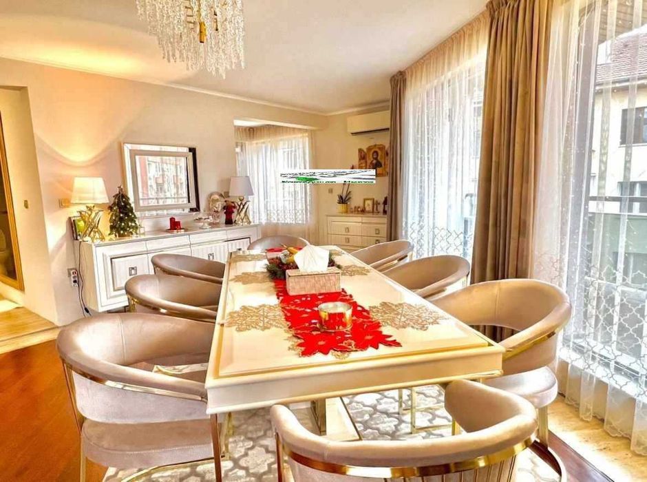 Продава се Многостаен апартамент в Пловдив, Кършияка - 320 кв.м за 2750 €/кв.м - Снимка #2