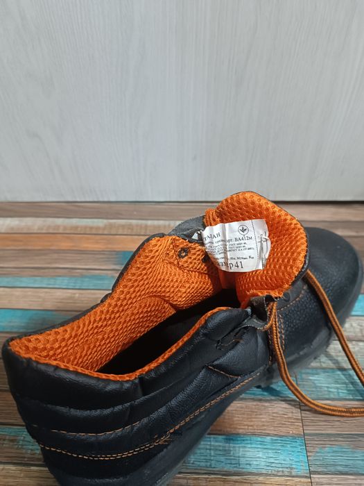 Продам срецобувь, р-р 40-41