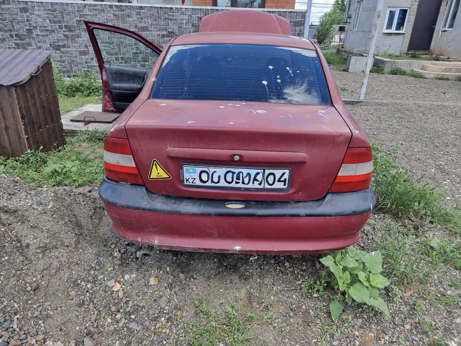 Продам машину опель вектра