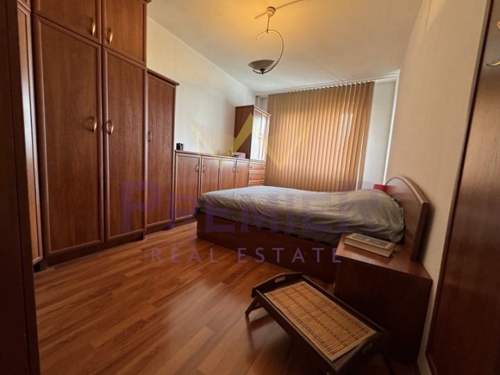 Продава се Тристаен апартамент в Варна, Трошево - 70 кв.м за 2572 €/кв.м - Снимка #2