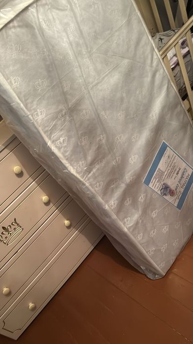 Детский манеж и кровать