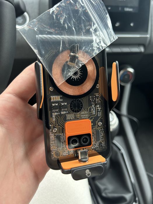 Suport auto incărcare wireless