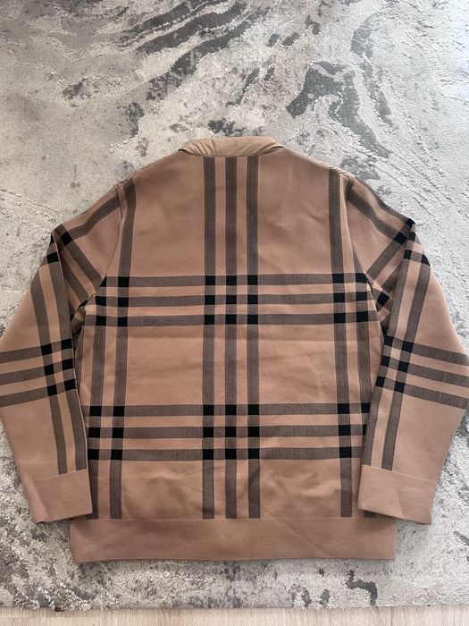 Прелетно яке Burberry