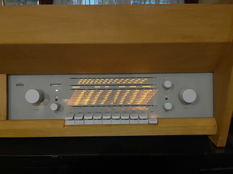 Braun  PKG  5-81  radio/pickup  stereo  pe   lampi
