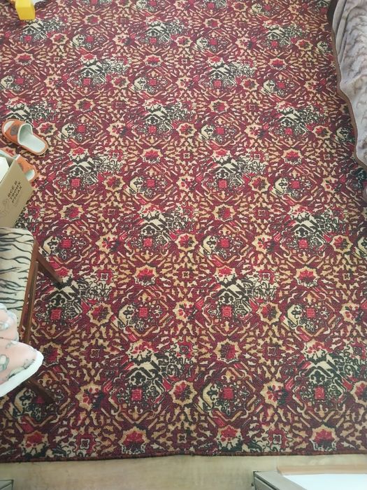 Продам недорого ковры советские