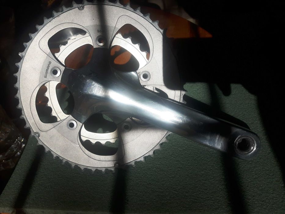 Shimano Тiagra 4600 / 170мм  Само десния курбел със плочите като на снимката, нямам ляв 170мм