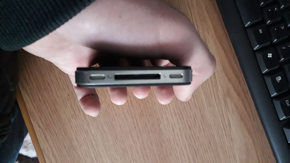 Vand Iphone 4s de colecție
