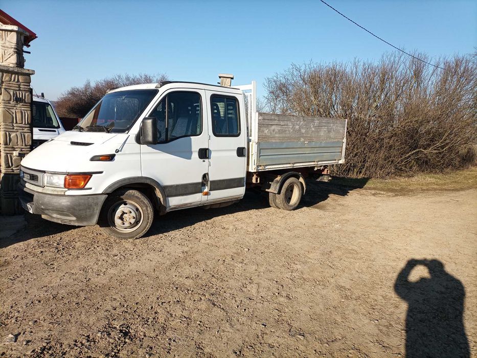 Iveco daily an 2004 basculare pe cutie trilateral  5500