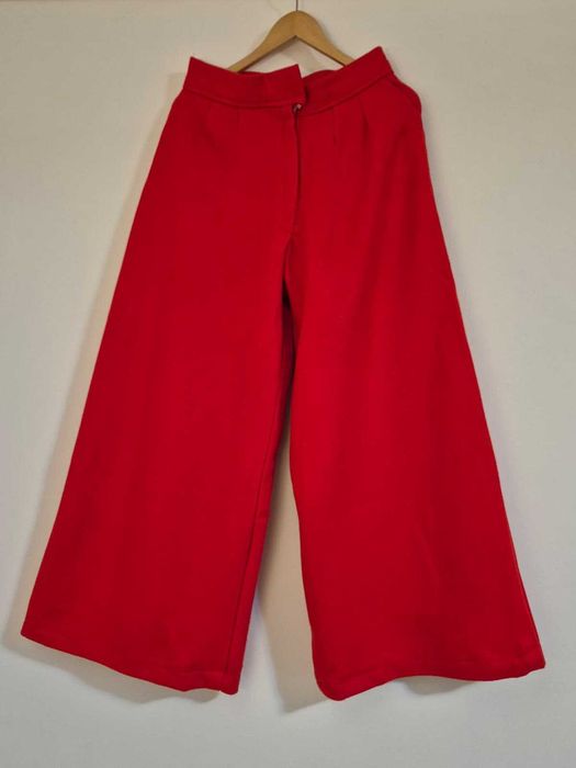 Pantaloni croiți manual din stofă roșie