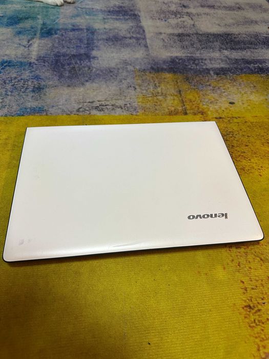 laptop Lenovo 500s, i5 gen 6, 8 gb, ssd 120 , win 11