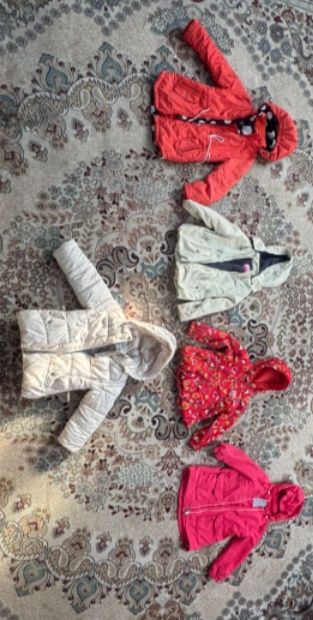 Срочно продам детские куртки