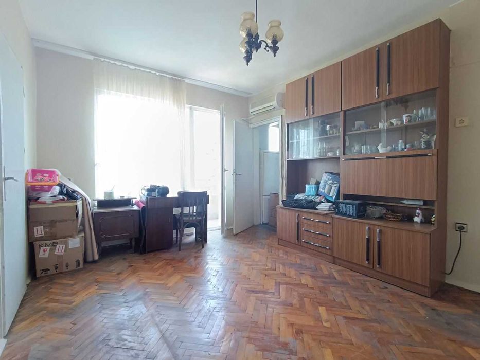 Продава се Двустаен апартамент в Велико Търново, Център - 65 кв.м за 1570 €/кв.м - Снимка #1