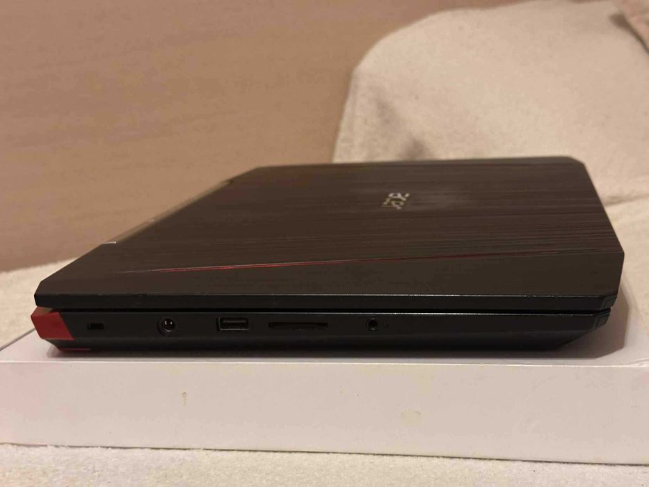 Геймърски Лаптоп Acer Aspire VX5-591G, 16GB RAM, i7 7700HQ
