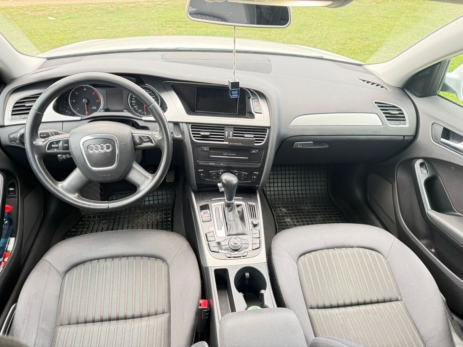 Audi A4 B8 -2009