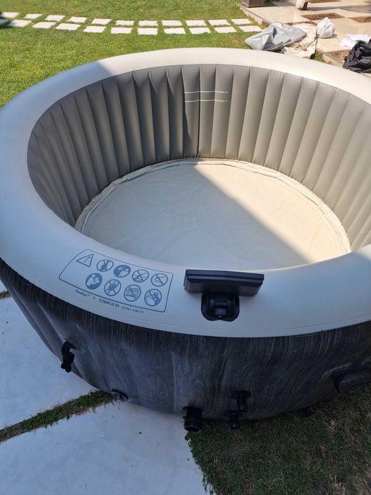 Надуваемо  Джакузи  Intex greeywood  за 4 човека !