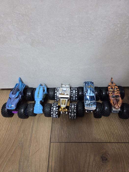 Джипове hot wheels