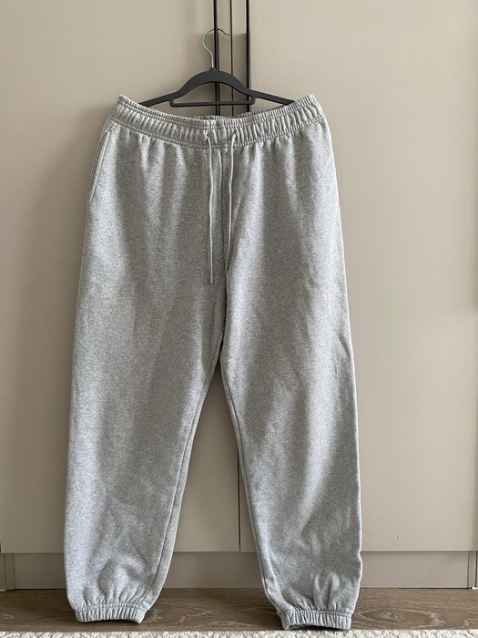 серые штаны зимные