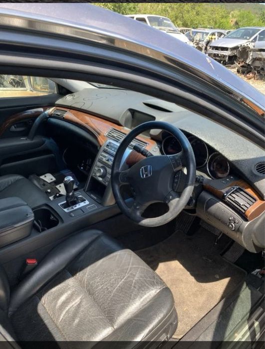 Honda Legend На части