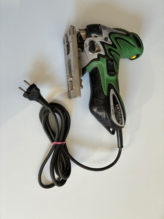 Pendular Hitachi CJ 110MVA