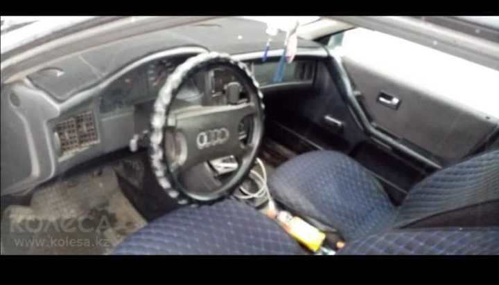 Автомобиль аудиб4