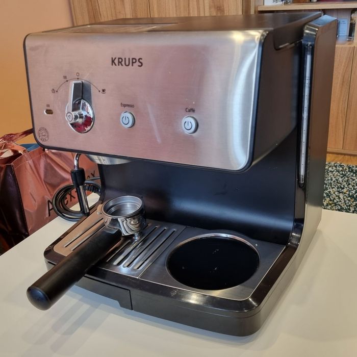 Продавам кафе машина KRUPS