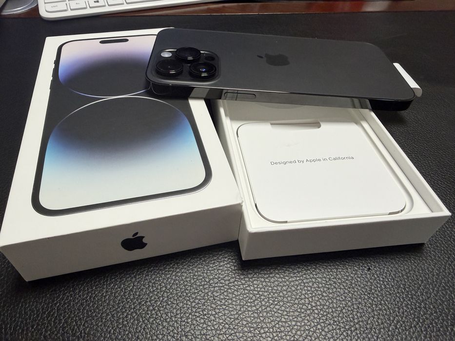 Iphone 14 pro max Black Space