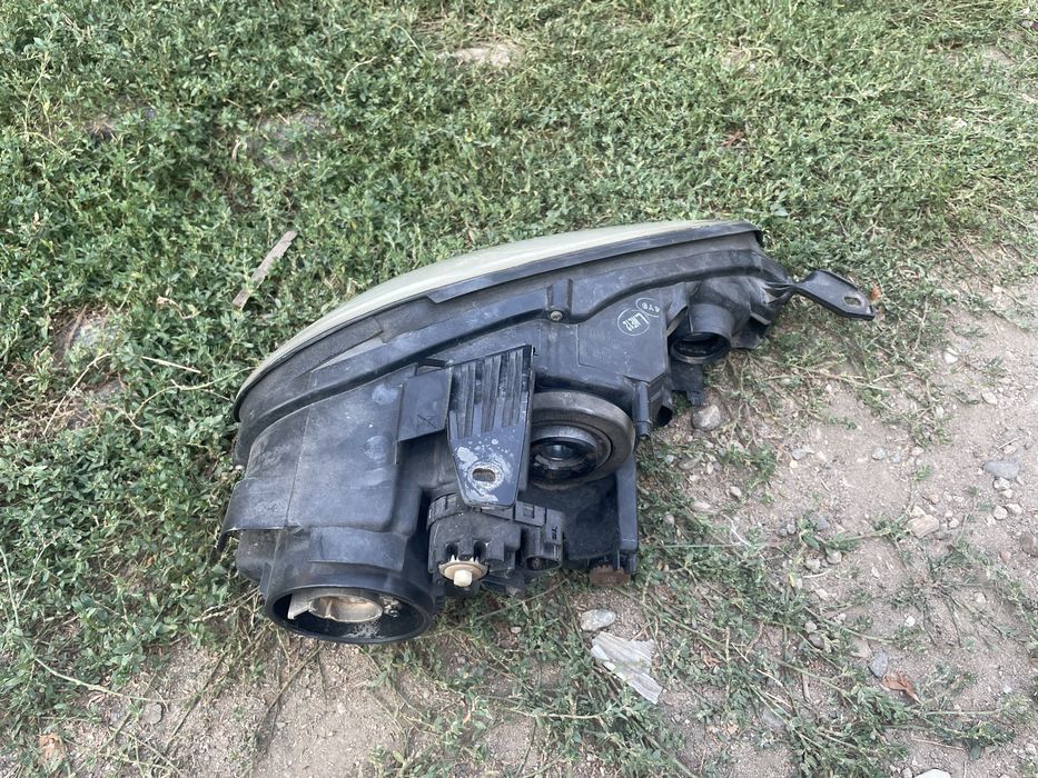 Vând far stranga mazda miata - nbfl