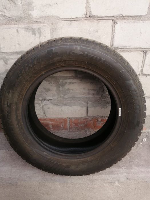 Продам комплект зимних шин