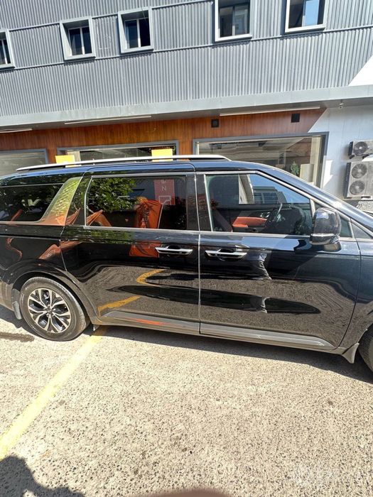 Kia Carnival 4-pozisiya 11 kishilik joylik