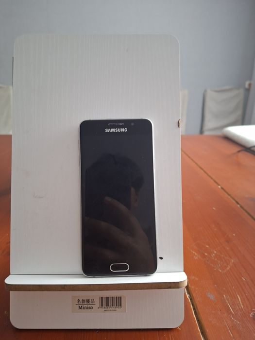 Продам самсунг j3⁶