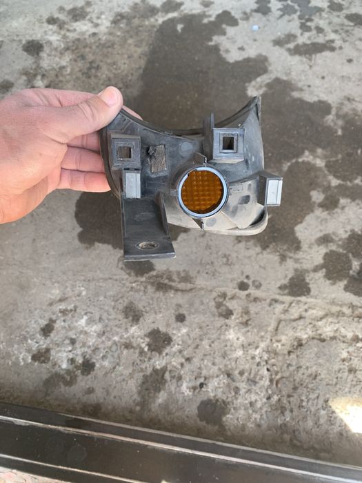 Продам поворотники на BMV