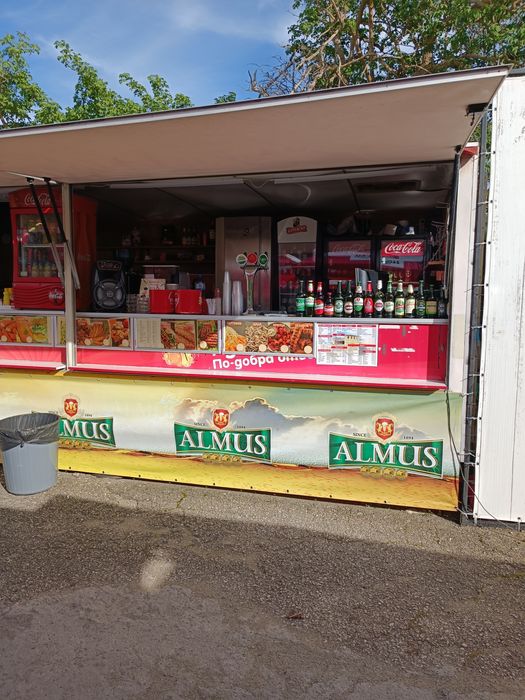 Търговска каравана заведение