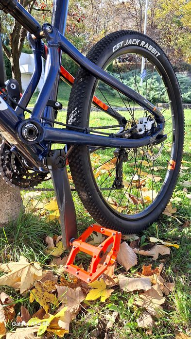 Rockrider 540 S – cadru L, retrofit cu pedale și mansoane ,impecabila.