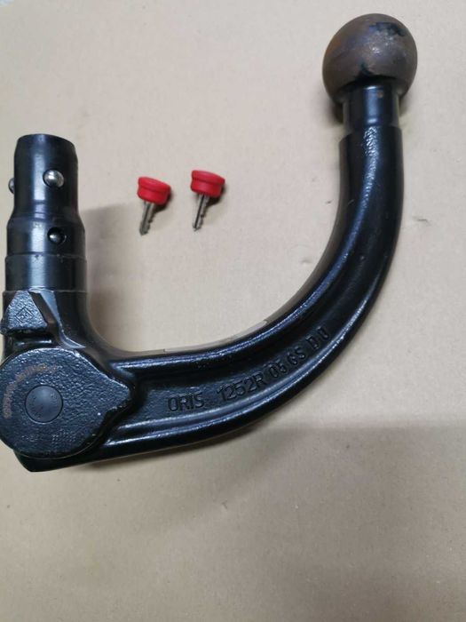 Оригинални опори за глава-Фолксваген/VW passat B7 и кука/теглич ORIS